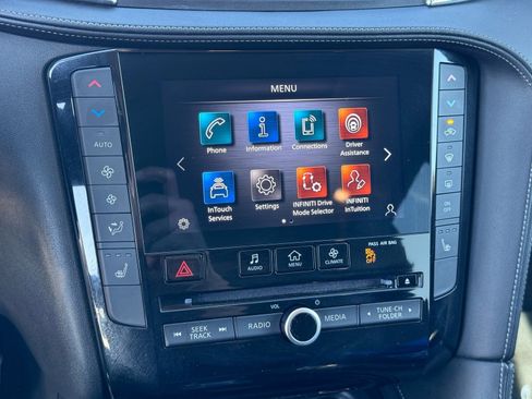 Used 2024 INFINITI QX50 Luxe image 30