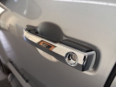 Used 2025 Toyota Tundra Limited image 13