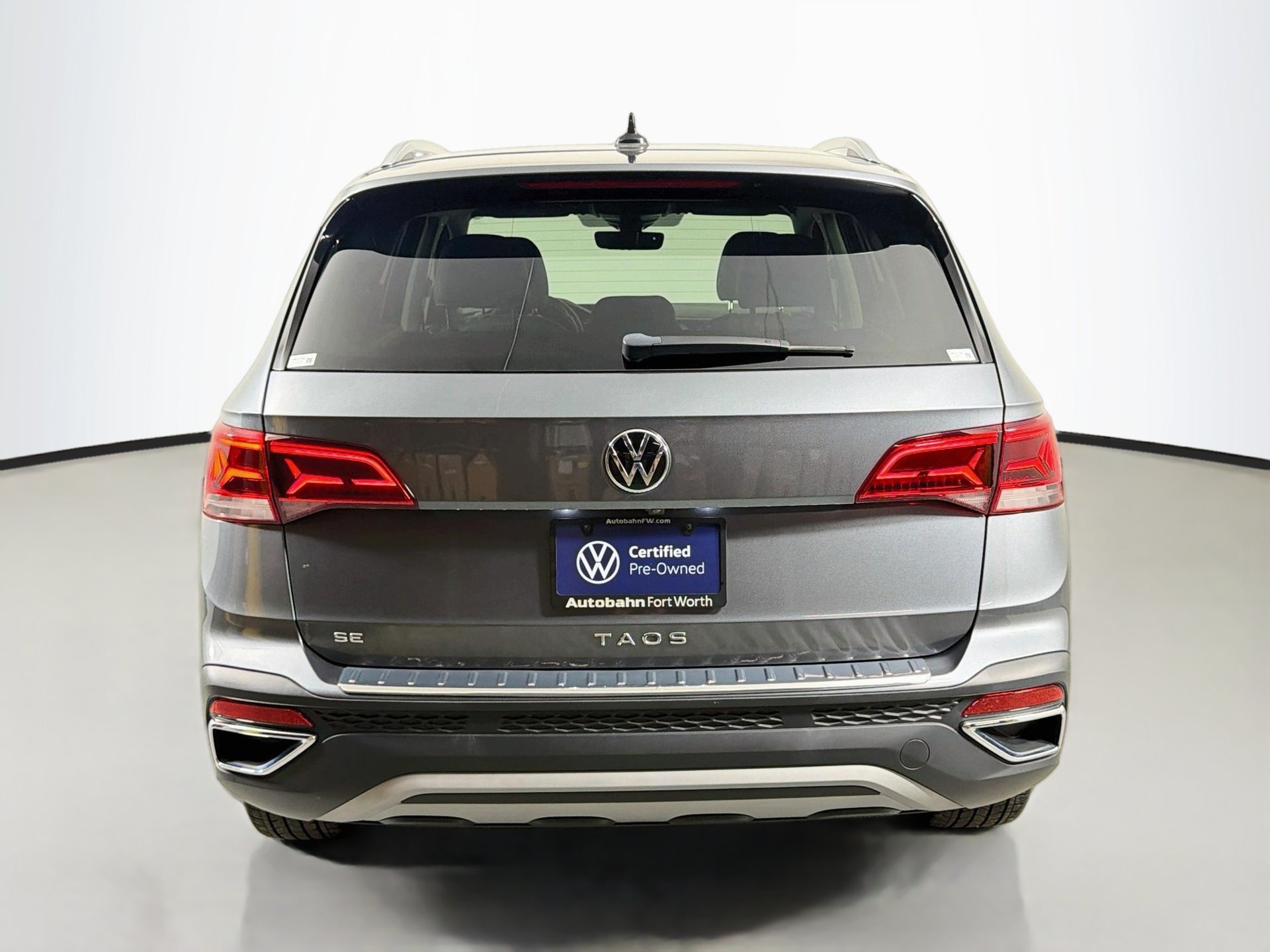 Certified 2023 Volkswagen Taos SE FWD image 6
