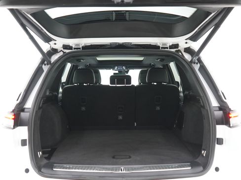 Used 2023 Jeep Grand Cherokee Overland w/ Adv Protech Group III AWD/4WD image 17