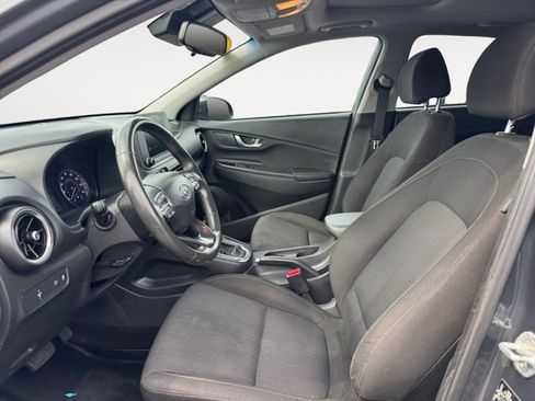 Certified 2022 Hyundai Kona SEL w/ Convenience Package AWD/4WD image 9