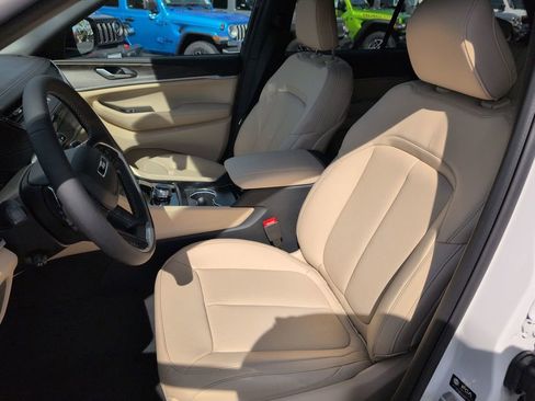 New 2026 Jeep Grand Cherokee Limited image 11