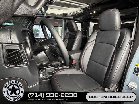 Used 2026 Jeep Wrangler Unlimited Rubicon AWD/4WD image 15