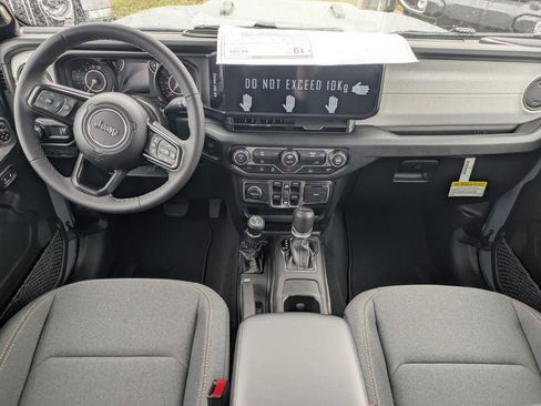 New 2026 Jeep Gladiator Sport AWD/4WD image 15