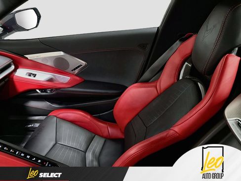 Used 2022 Chevrolet Corvette Stingray Preferred Conv w/ Z51 Performance Package RWD image 28