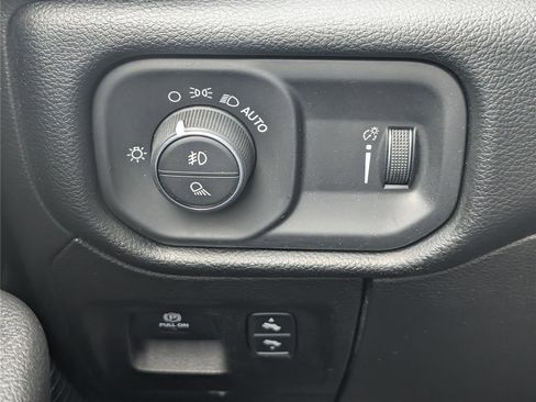 Used 2021 RAM 1500 Big Horn AWD/4WD image 19