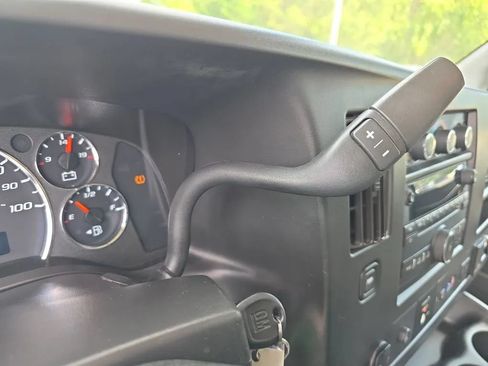 Used 2020 Chevrolet Express 3500 Extended w/ Driver Convenience Package RWD image 18