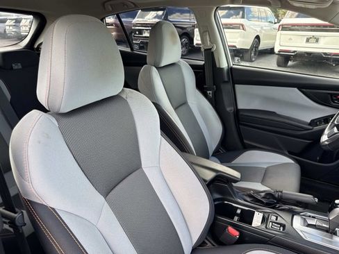 Used 2022 Subaru Crosstrek 2.0i Premium w/ Moonroof Package image 19