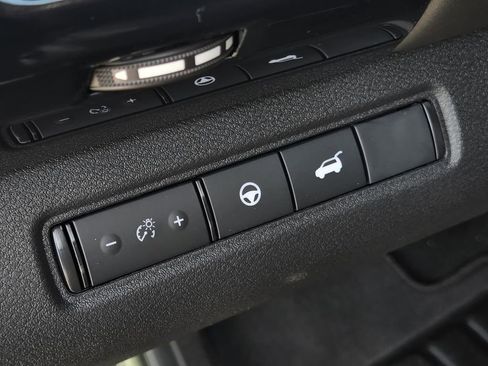 New 2025 Nissan Pathfinder SV w/ Cargo Package image 19