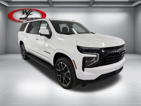 New 2026 Chevrolet Suburban RST image 3
