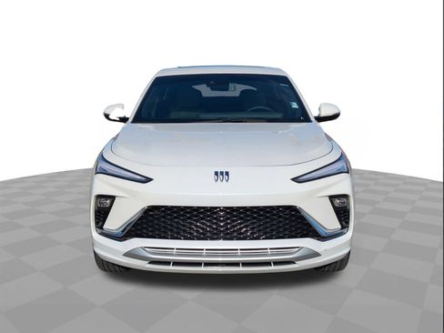 Certified 2024 Buick Envista Avenir image 9