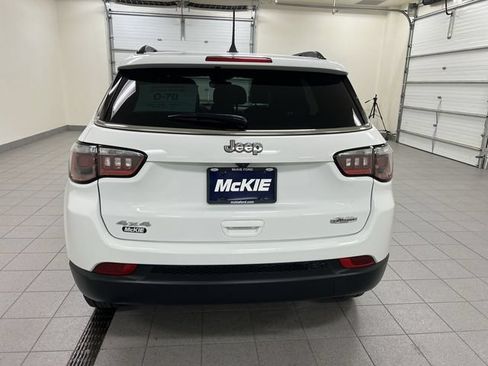 Used 2025 Jeep Compass Latitude AWD/4WD image 5