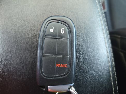 Used 2020 Jeep Cherokee Latitude Plus image 28