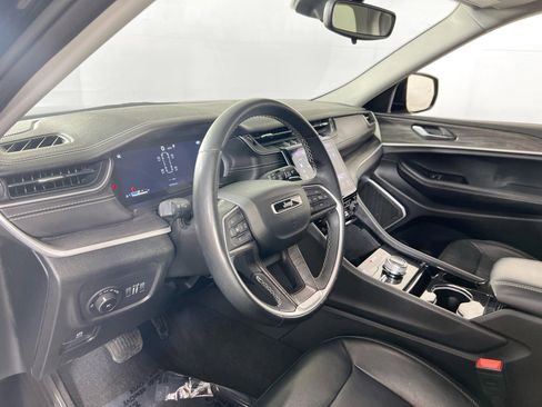 Used 2021 Jeep Grand Cherokee L Limited w/ Trailer Tow Group (B) image 9