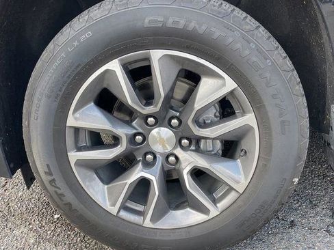 Used 2023 Chevrolet Tahoe LT w/ Luxury Package image 17