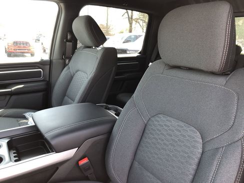 New 2026 RAM 1500 4x4 Crew Cab image 21