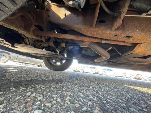 Used 2006 GMC Yukon XL SLT w/ SLT Preferred Equipment Group image 16