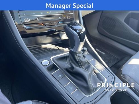 New 2026 Volkswagen Jetta SE FWD image 21