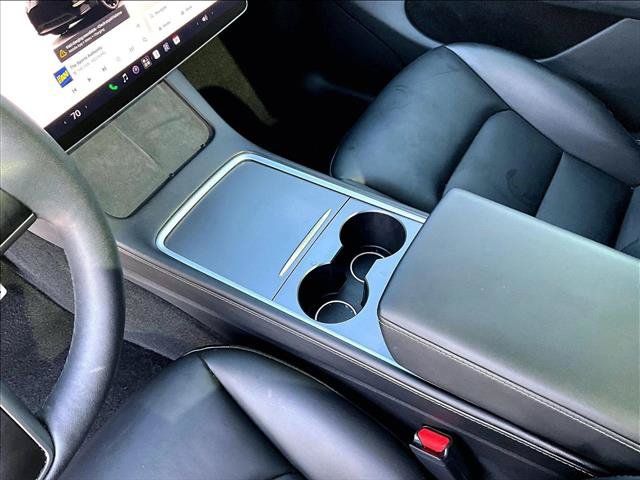 Used 2025 Tesla Model Y Performance AWD/4WD image 15
