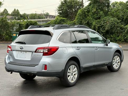 Used 2015 Subaru Outback 2.5i Premium AWD/4WD image 4
