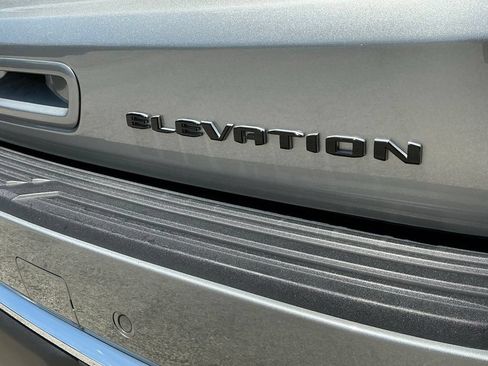 Used 2025 GMC Yukon Elevation AWD/4WD image 24