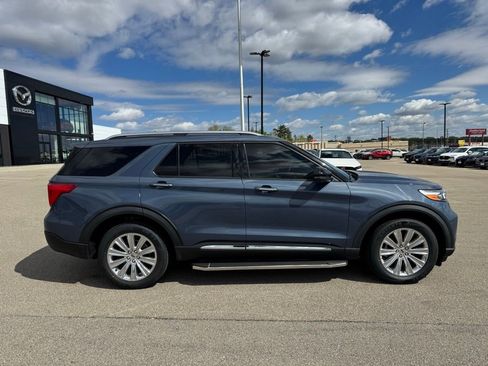 Used 2021 Ford Explorer Limited w/ Equipment Group 301A AWD/4WD image 32