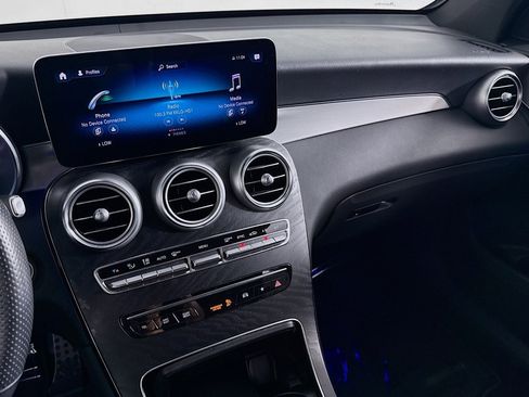 Certified 2022 Mercedes-Benz GLC 300 image 20