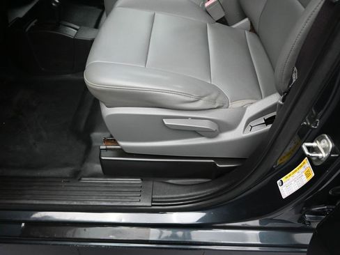 Used 2017 Chevrolet Silverado 2500 W/T image 22