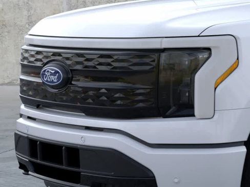New 2025 Ford F150 Lightning Platinum image 17