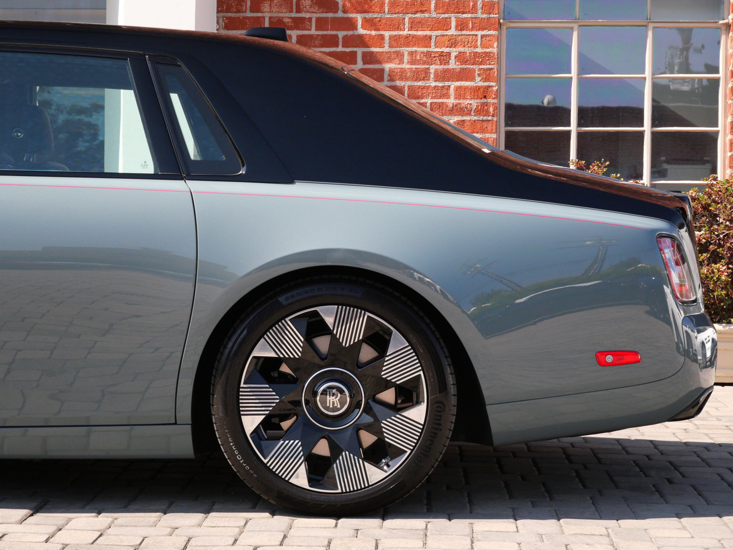 Certified 2023 Rolls-Royce Phantom Sedan RWD image 41