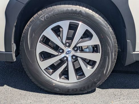 Certified 2025 Subaru Outback Premium AWD/4WD image 12