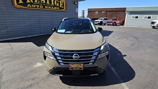 Used 2024 Nissan Rogue Platinum w/ Platinum Premium Package AWD/4WD image 3