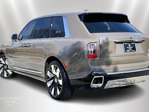 Used 2026 Rolls-Royce Cullinan image 11