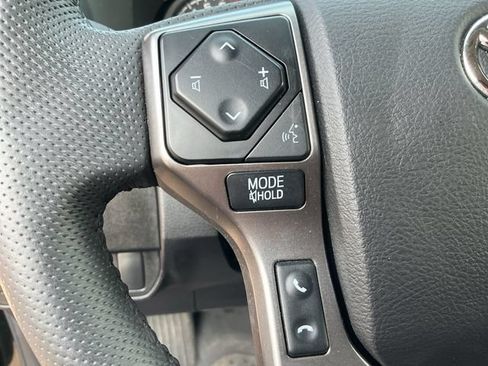 Used 2022 Toyota Tacoma SR5 w/ Technology Package RWD image 19