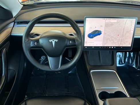 Used 2021 Tesla Model 3 Standard Range Plus image 15
