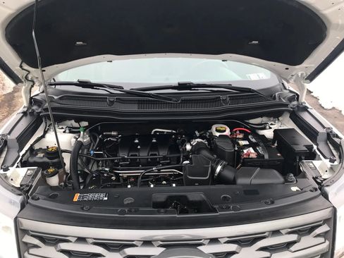 Used 2019 Ford Explorer XLT w/ Equipment Group 202A image 60