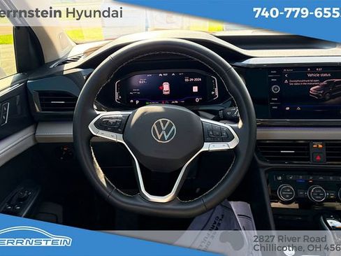 Used 2024 Volkswagen Taos SEL AWD/4WD image 7