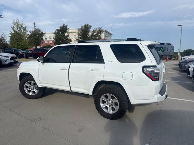 Used 2020 Toyota 4Runner SR5 AWD/4WD image 4