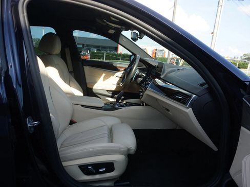 Used 2017 BMW 530i xDrive AWD/4WD image 25