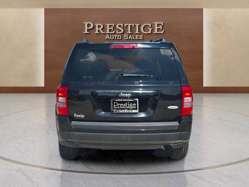 Used 2014 Jeep Patriot Latitude FWD image 8
