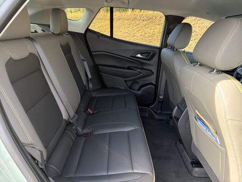 Used 2025 Chevrolet Trax ACTIV w/ Driver Confidence Package image 20