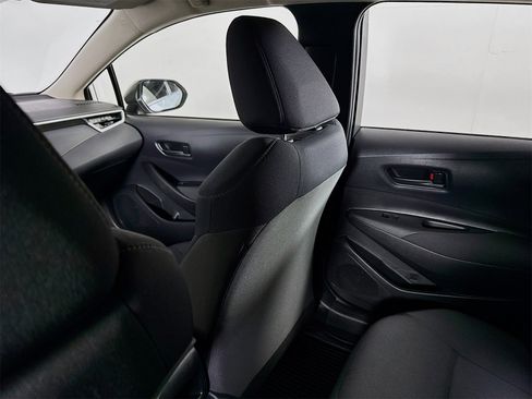 Used 2022 Toyota Corolla LE image 19