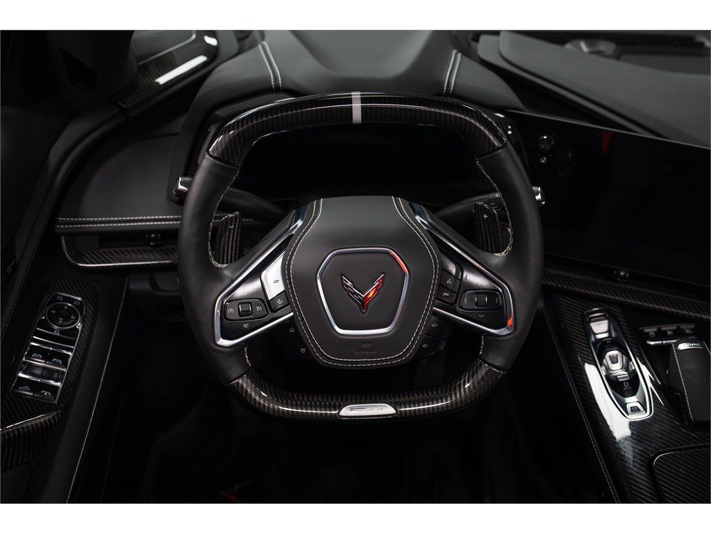 Used 2025 Chevrolet Corvette E-Ray w/ Stealth Interior Trim Package AWD/4WD image 32