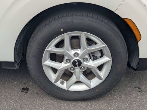 Used 2024 Kia Soul LX w/ Option Group 015 image 11