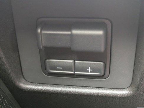 New 2025 GMC Canyon Elevation w/ Convenience Package image 25