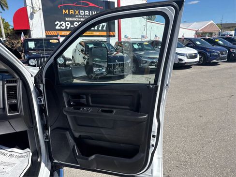 Used 2018 RAM 3500 Tradesman w/ Chrome Appearance Group AWD/4WD image 22