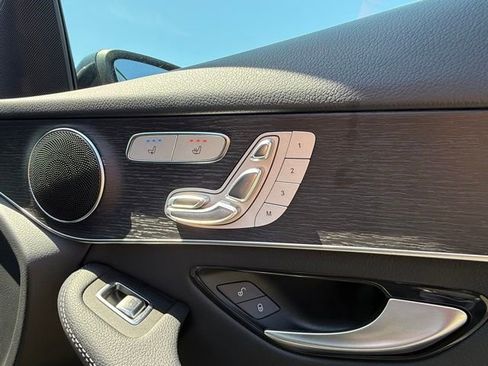 Used 2022 Mercedes-Benz GLC 300 4MATIC image 30