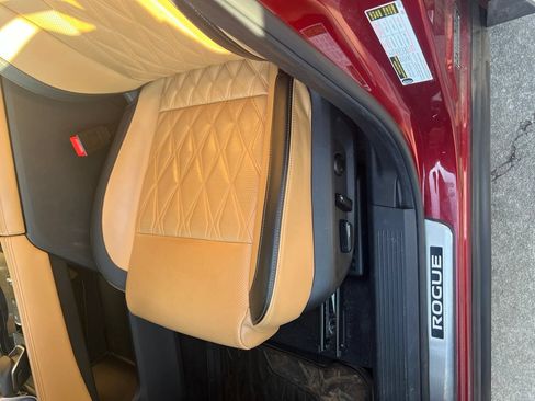 Used 2023 Nissan Rogue Platinum w/ Platinum Premium Package FWD image 10
