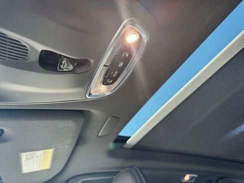 Used 2021 Volvo XC60 T6 R-Design image 19