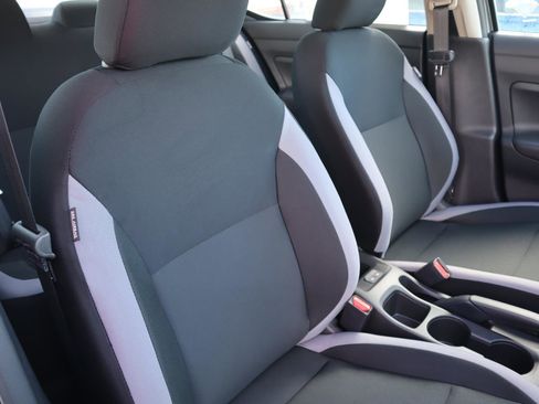 Used 2025 Nissan Versa S w/ Trunk Package image 39